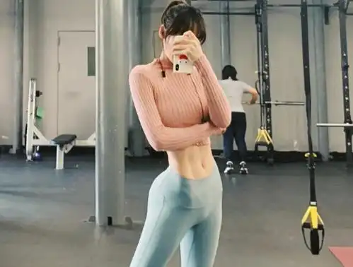 女生必须用器械才能练出马甲线吗