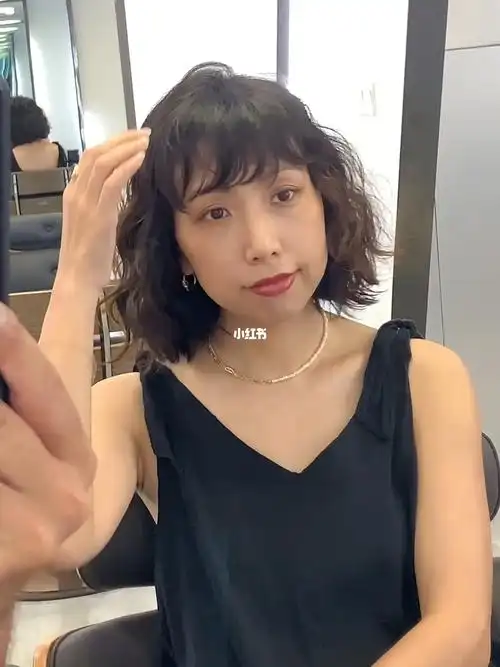 烫,最适合发量少的秃头妹妹,让你分分钟变得年轻又迷人@小红书redesig