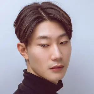 韩式中分介绍及图片_帅哥发型网有关韩式中分内容有1条