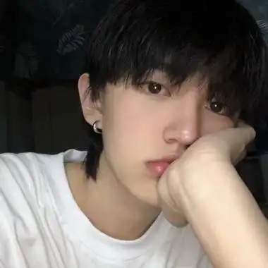 30岁帅哥头像阳光帅气酷