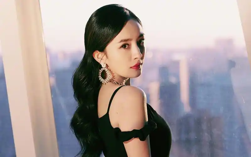 杨幂优雅性感1600x900分辨率下载,杨幂优雅性感,高清图片,壁纸-桌面