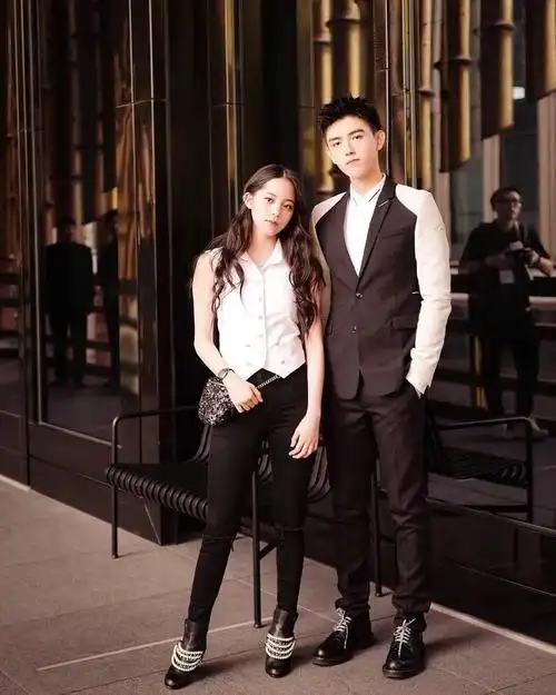 欧阳娜娜恋情曝光,男友居然是他?_腾讯新闻