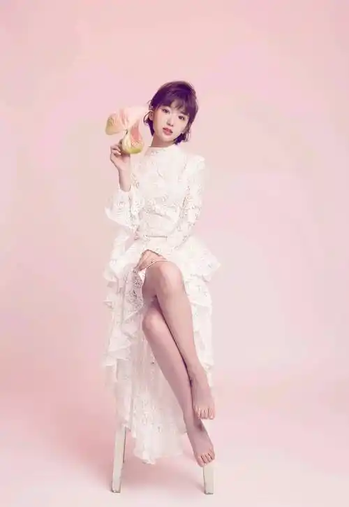 被父亲抛弃,被男友劈腿,35岁的毛晓彤活的很强大!_成功_生活_心态