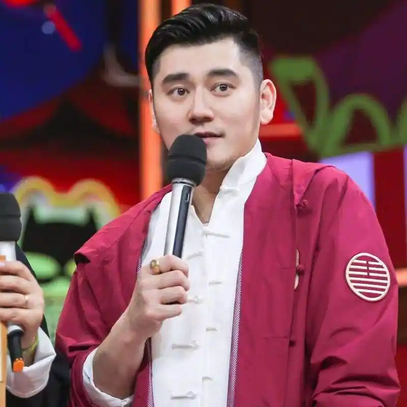 钱枫深夜携神秘美女回酒店,同宿一晚第二天离开 - 简书