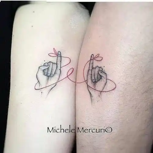 论表达爱意还得是情侣纹身