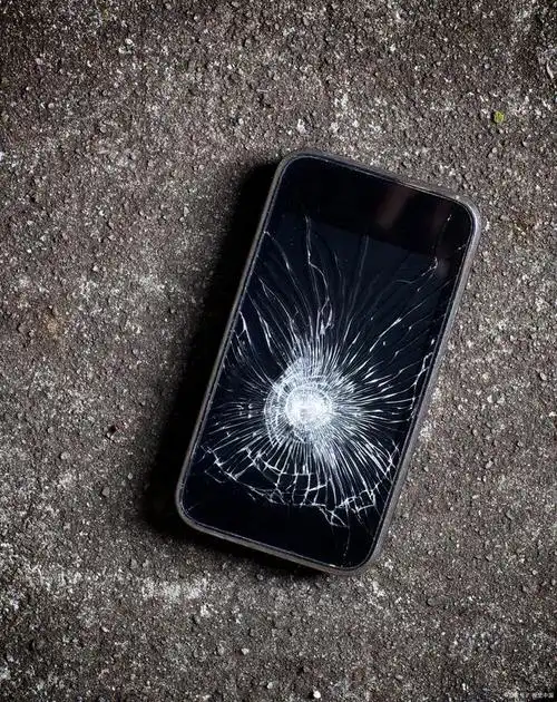 手机摔坏了屏幕黑屏的修复方法