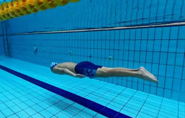 50米是我的极限,蛙泳腿不太走水的感觉😂