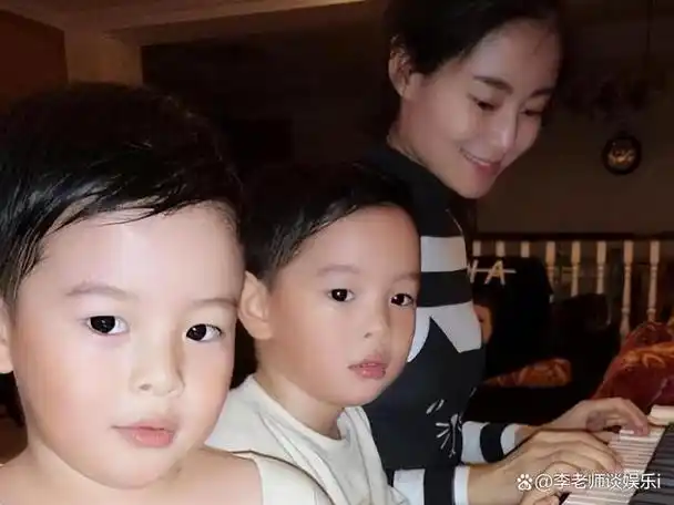 王雨与王媛可的爱情故事堪比一部温馨浪漫的电影,让人为之动容.