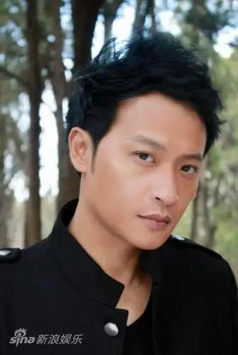 蓝正龙陈志朋均爱美食 内地发展风生水起