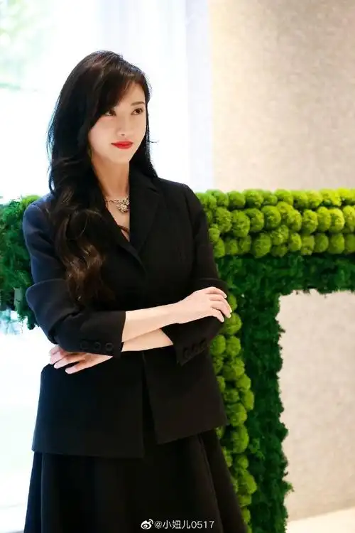 景甜最新活动生图