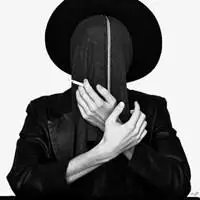 黑衣蒙面人头像图片【点击鼠标右键下载】