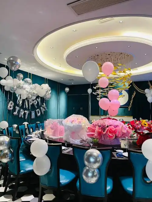 南昌小预算包厢布置海邸餐厅生日惊喜感