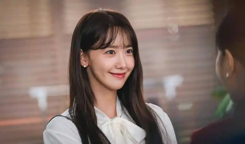 林允儿新剧照曝光 齐刘海软萌甜美_莎朗_the_king