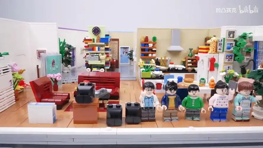 1061种零件数量:5651 pcs设计原型:《家有儿女》拍摄场景《家有儿女》