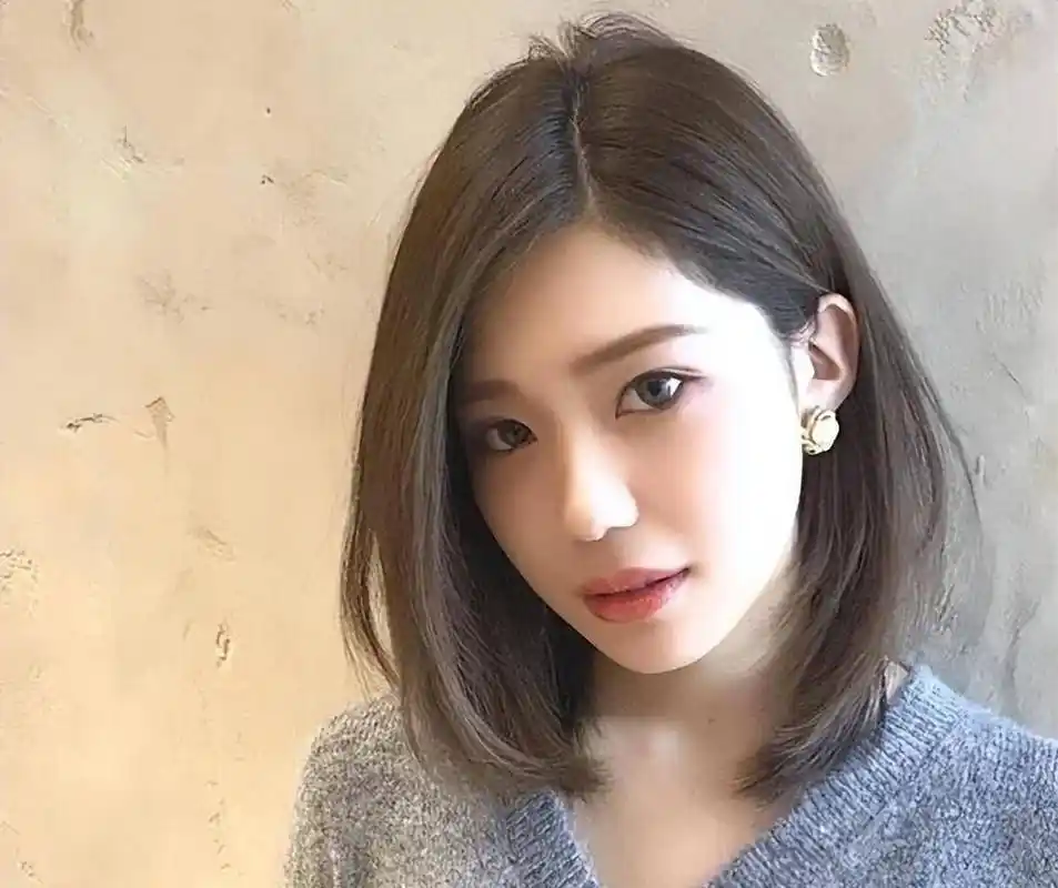 40岁以后,女人烫发,选这3招,拥有时尚态度_女性_头发_短发