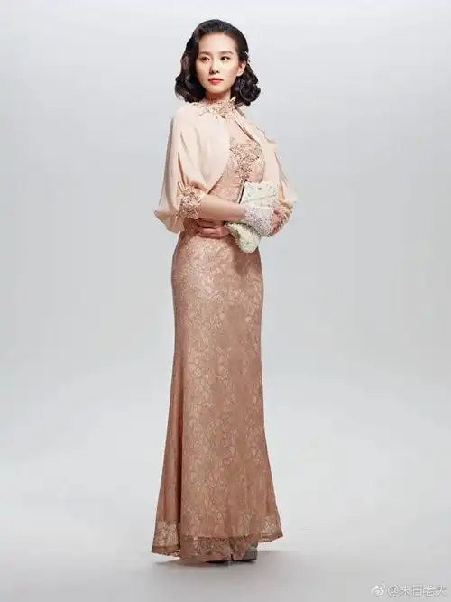 刘诗诗以一身复古风格的旗袍轻松上热搜!