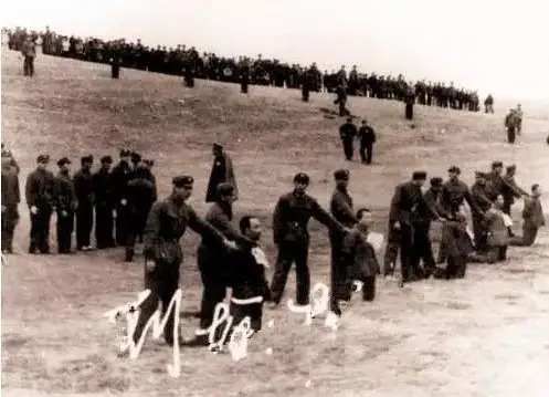 1983-1985,全国各地严打时的一组珍贵影像再放一些老照片:下面是一组