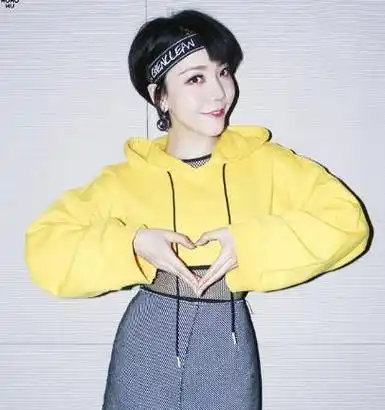 原创最惨快女冠军段林希成到开出租车为生上节目无一人认出