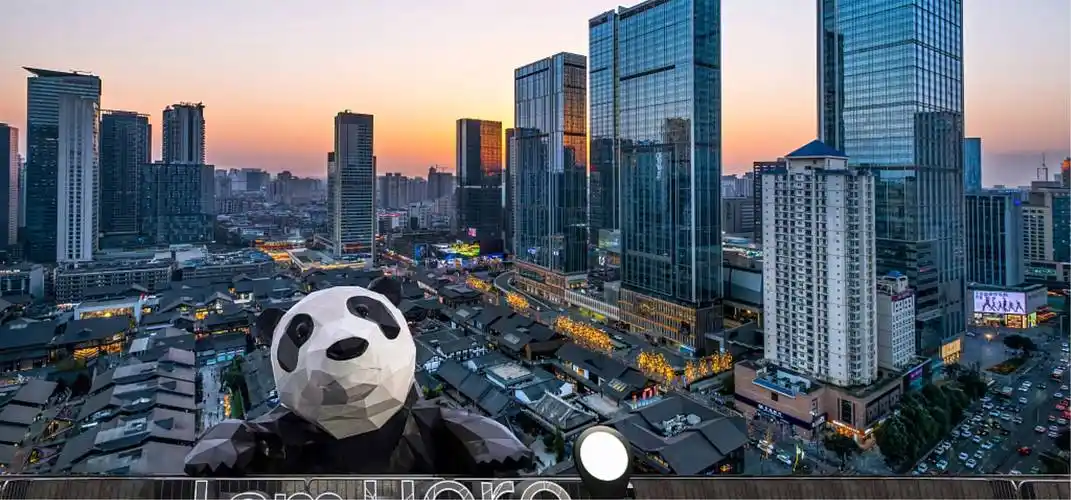 东看339电视塔,龙泉山72;西望西岭雪山90;南瞰城市cbd天际视野