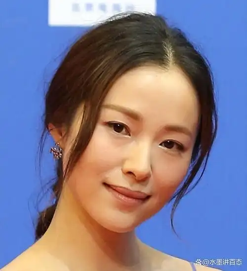 如今的江一燕过上了相当安静的生活,鲜少在公众场合亮相.