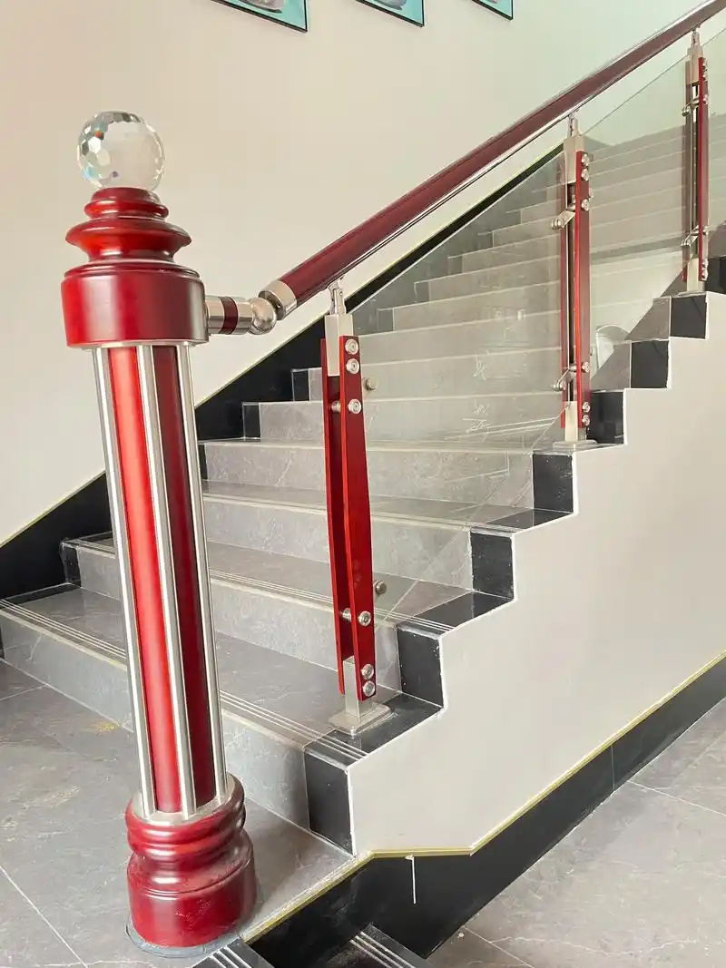 新中式实木玻璃楼梯扶手.打造轻奢风!