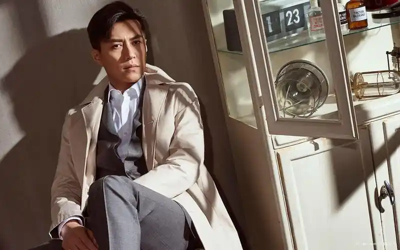 男神靳东帅气写真图片桌面壁纸下载