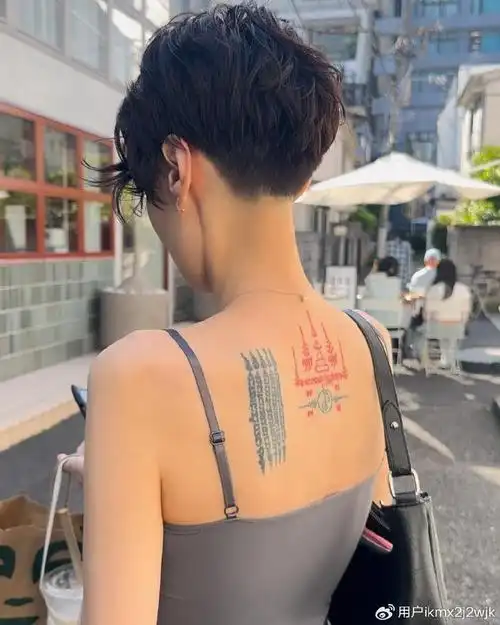 当下最火女发来了,两侧掏空推后脖短发,喜欢别错过|发型|短发|理发师