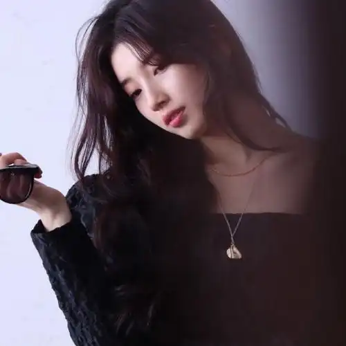 国民初恋裴秀智的清新穿搭超时髦清新治愈风满满时尚感