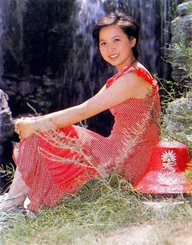 曾在选美比赛中获得"世界亚裔小姐"和"最上镜小姐"的内地演员赵越