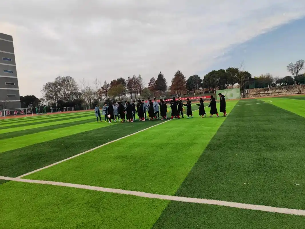 致:南理工附中足球队的孩子们!你们可以昂着头骄傲的离开了!因 - 抖音