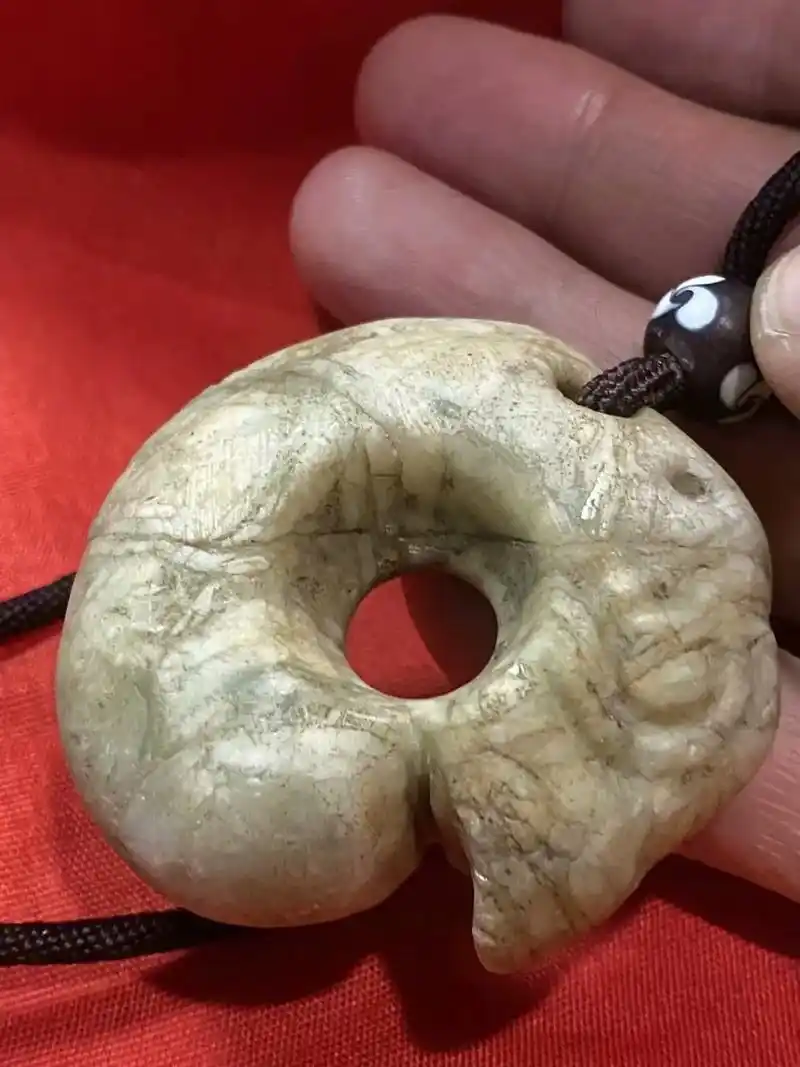 红山玉器孔道! - 抖音