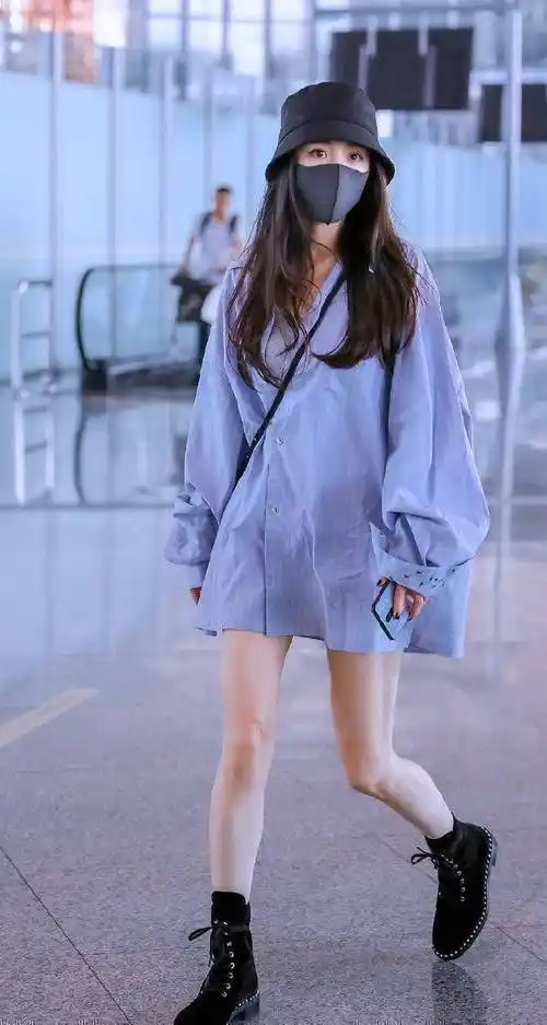 原创杨幂衣品真的好短裤和短裙穿搭都能轻松驾驭演绎出专属时尚美