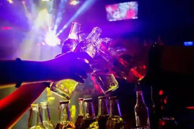 平南muse酒吧全场苏打酒买一送一啤酒买二送一就今晚各种福利优惠