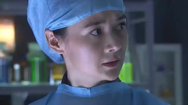 现场铁证:老汉点击自杀,法医一看身上电流斑,秒懂有问题!