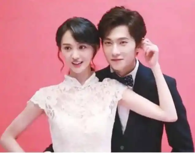 杨洋郑爽两人的婚纱照好漂亮依偎在一起虐死单身狗