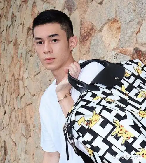 二十几岁男生别乱剪发型,选这6款潮流造型就对了,帅气有魅力 - 知乎