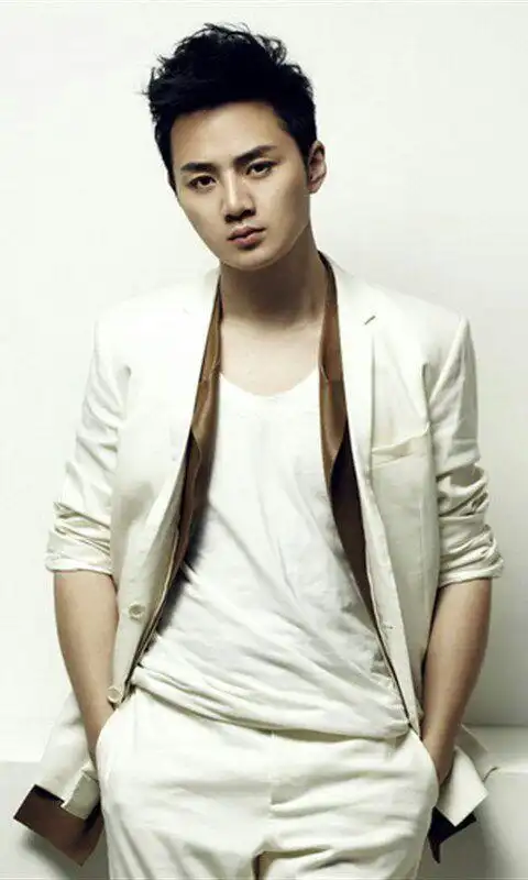 【李光洁】第14届上海电视节-白玉兰奖最佳男演员奖  特殊使命 (提名)