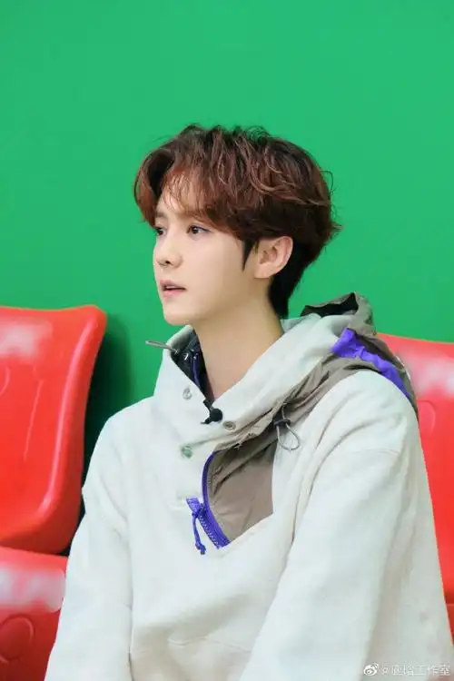 全世界最帅的老板##鹿晗好久不见出来聊聊