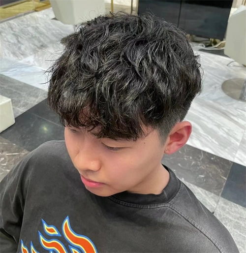 酷帅韩式纹理烫 造型男人味爆棚_男生烫发 - 美发站
