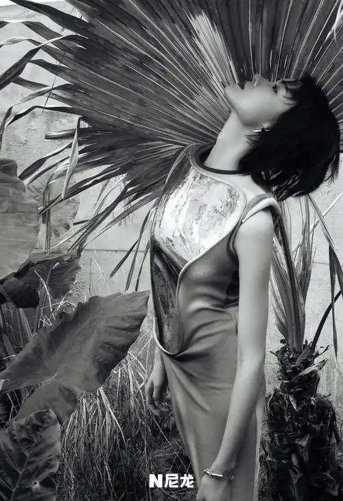 张婉清nylon尼龙五月刊释出六种造型诠释不同风格与情绪
