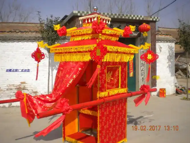 婚庆道具大花轿八抬中式婚礼龙头轿子三层顶喜轿婚轿蝴蝶花轿直销