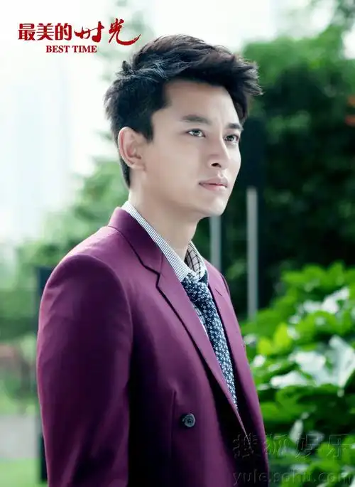 看了铺天盖地的李小璐出轨信息这里我们来看看贾乃亮的帅气剧照