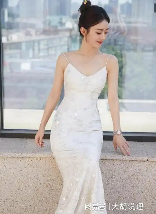 类似命运的女星除了赵丽颖,还有其他女明星也曾因身材问题受到攻击