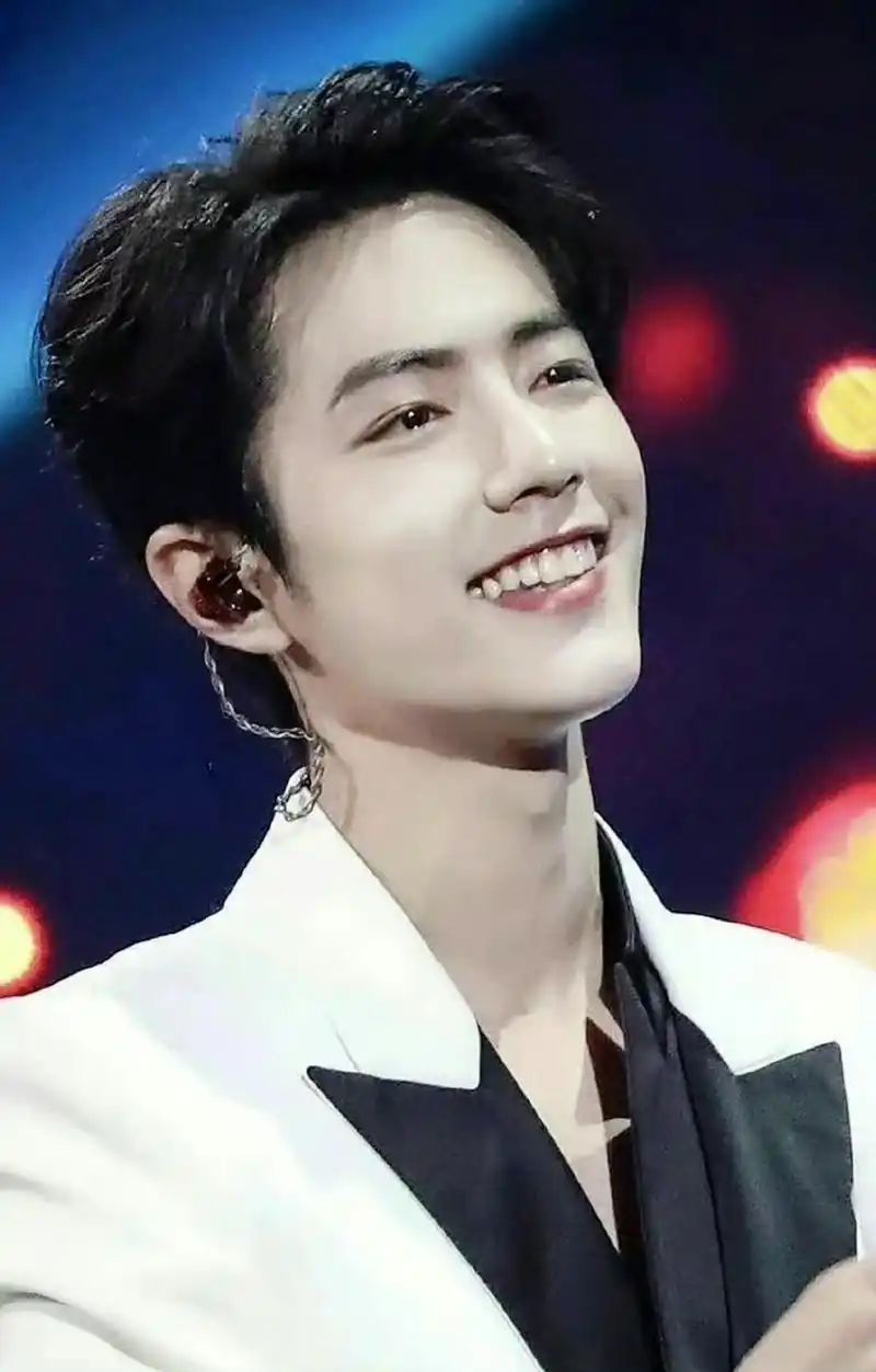 肖战的白色西装#肖战