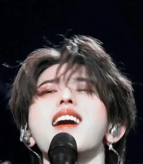 蔡徐坤首度回应一夜情事件称那是一场惨痛的教训