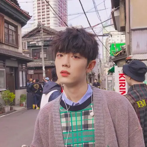 肖战 头像 侵删 - 堆糖,美图壁纸兴趣社区