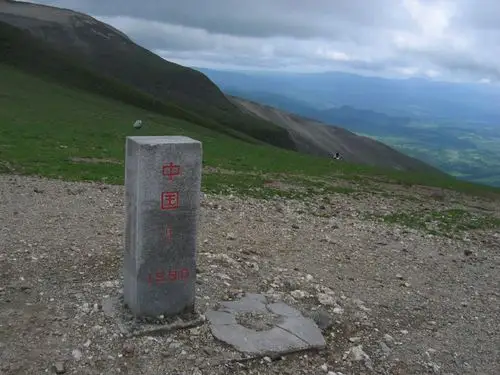 悠然而行长白山