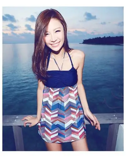 女款洛丽娅保守温泉裙式比基尼三件套小胸聚拢显瘦游泳装泳衣