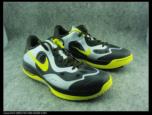 a.m. low 气垫外场篮球鞋 码数40-45 价钱379裸