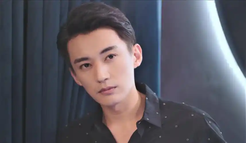 夜色暗涌时刘学义现代装原来这么帅你错过了吗